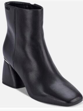 DKNY Caleena Block Heel Dress Boots black NWOB - 9.5